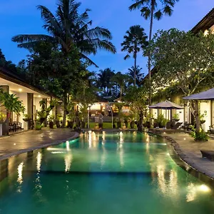 Raya Boutique Hotel